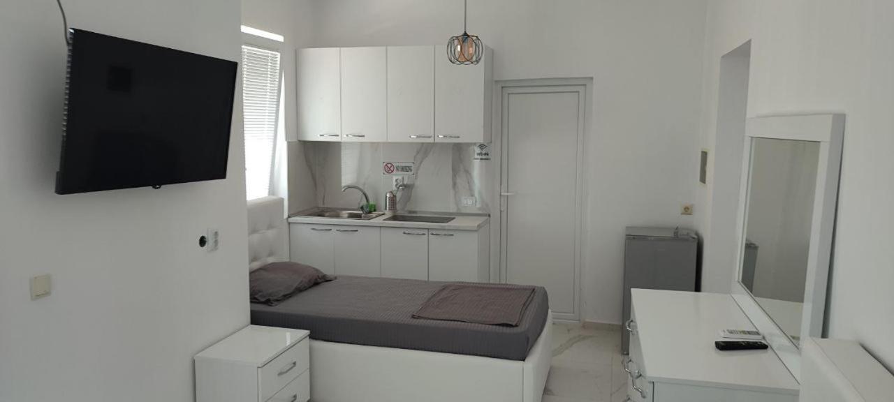 Golem Apartment Eksteriør billede